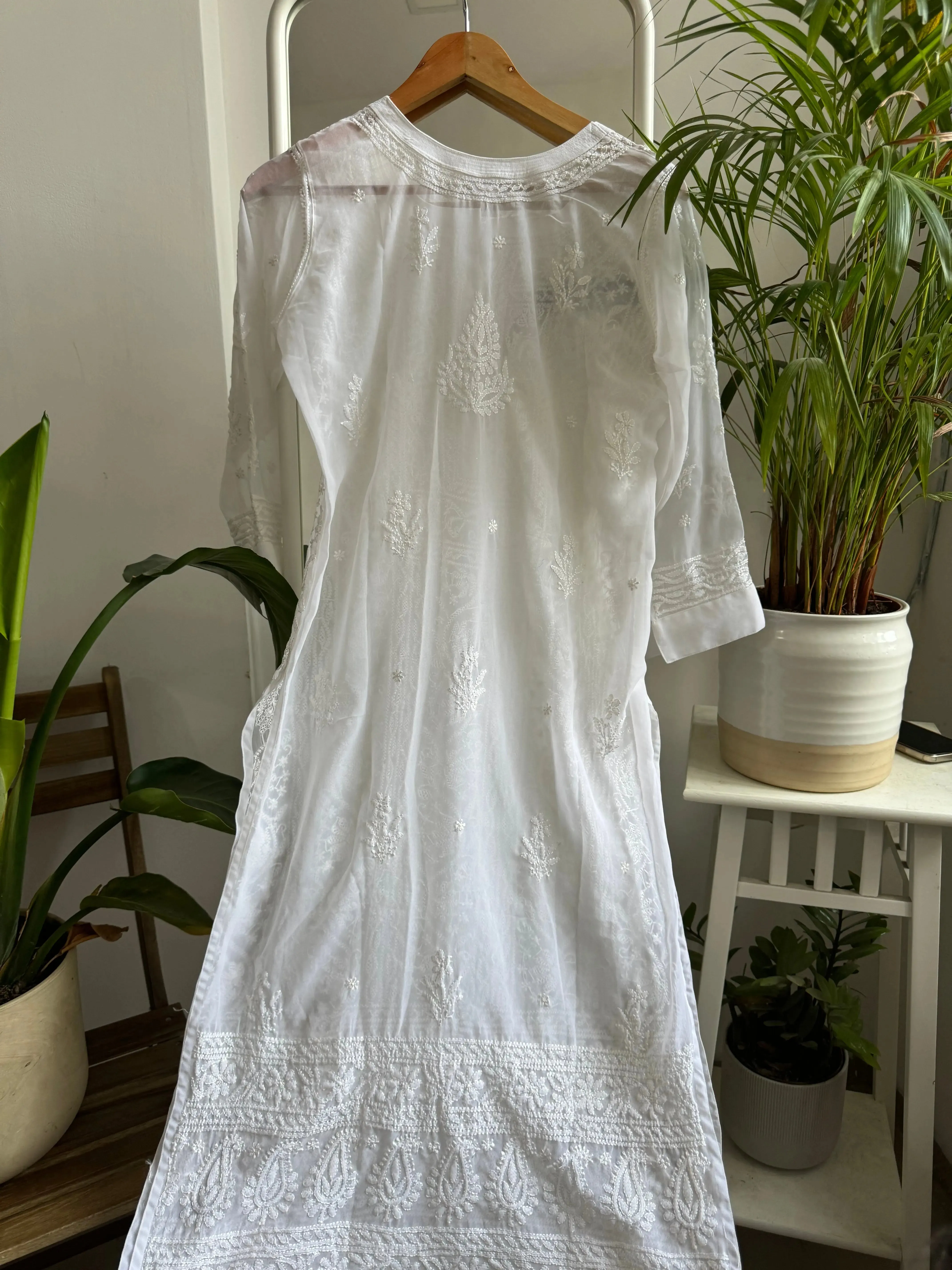 Chikankari Resham Jaal Kurti - white