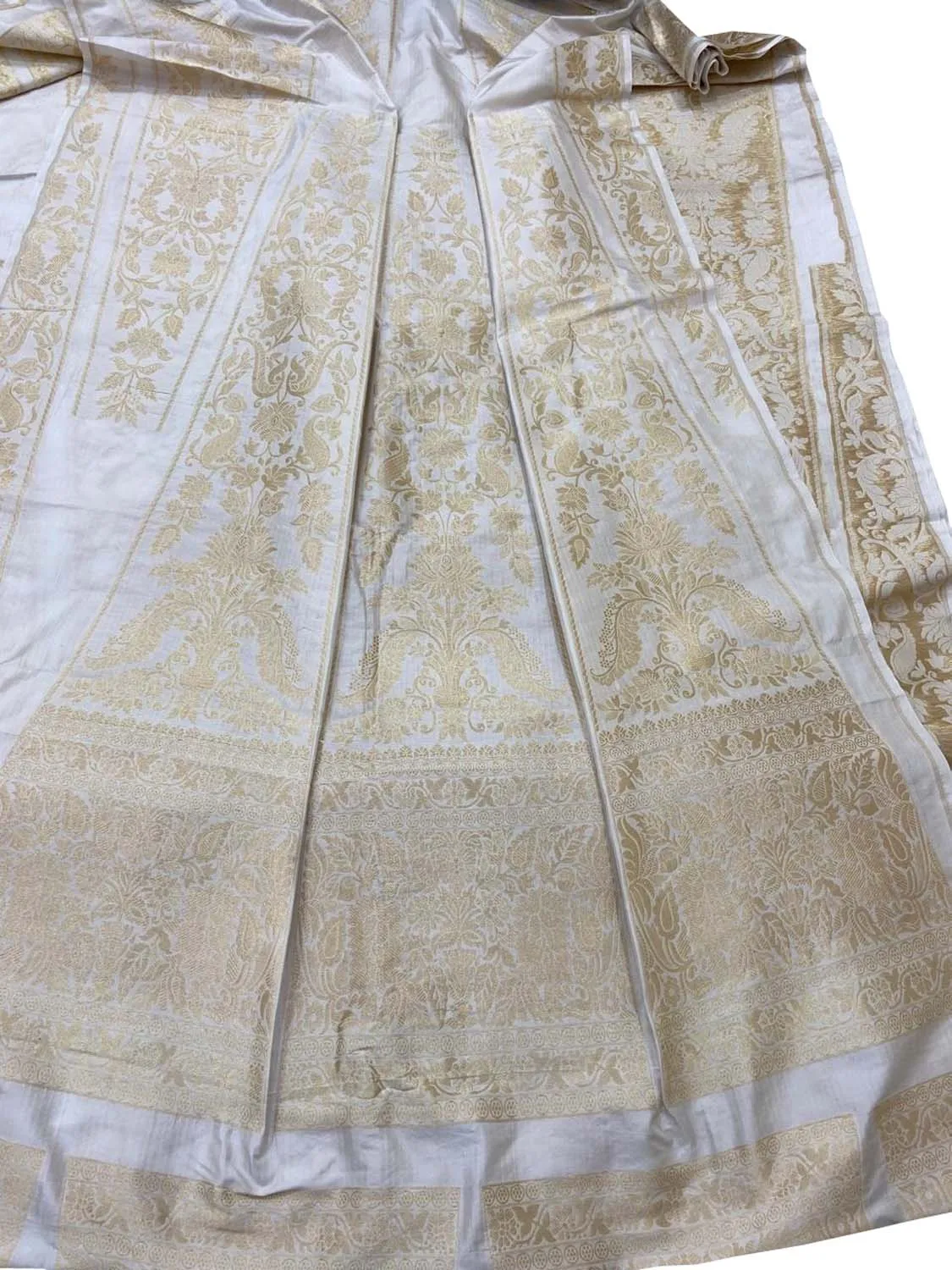 Elegant Off White Banarasi Silk Lehenga Set