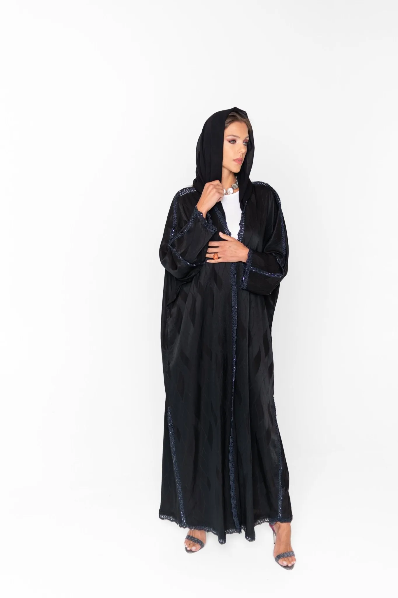 TH1282 ABAYA