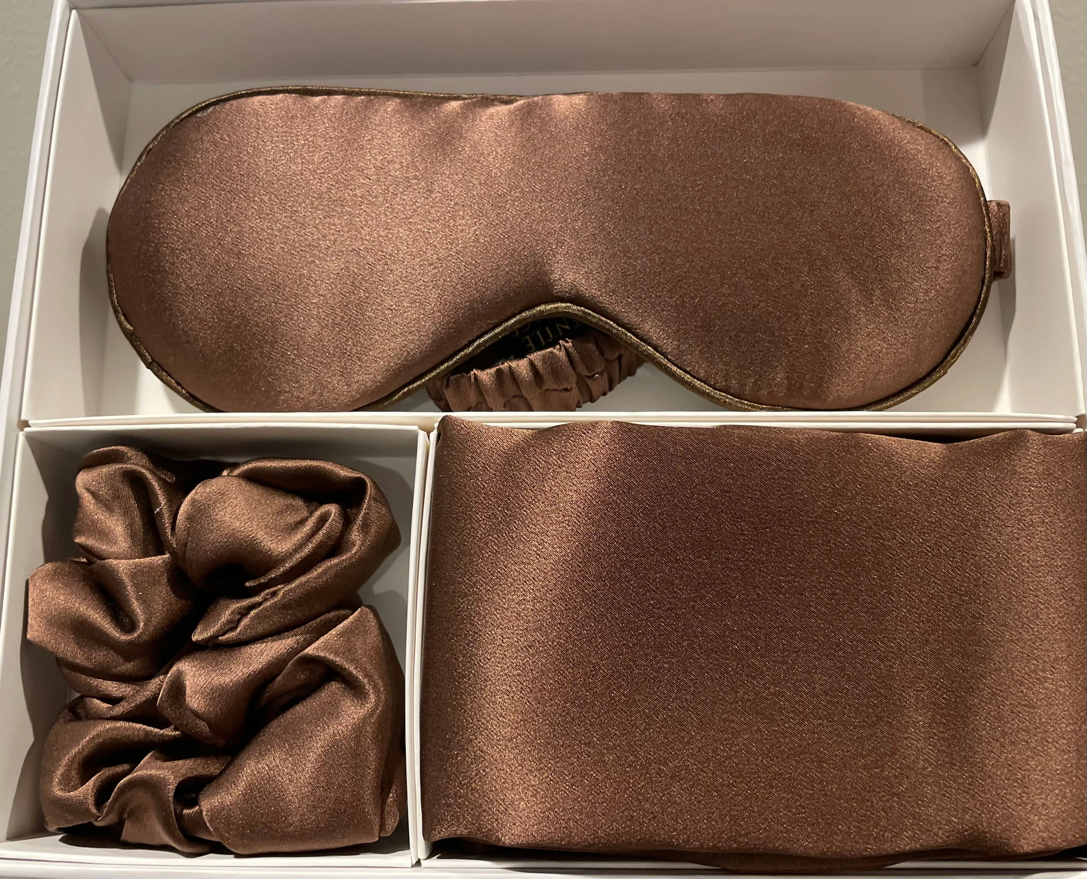 ✨The Luxe Slumber Set: Ultimate Silk Sleep Essentials✨ (Silk Pillowcase, Silk Eye Mask & Silk Scrunchie)